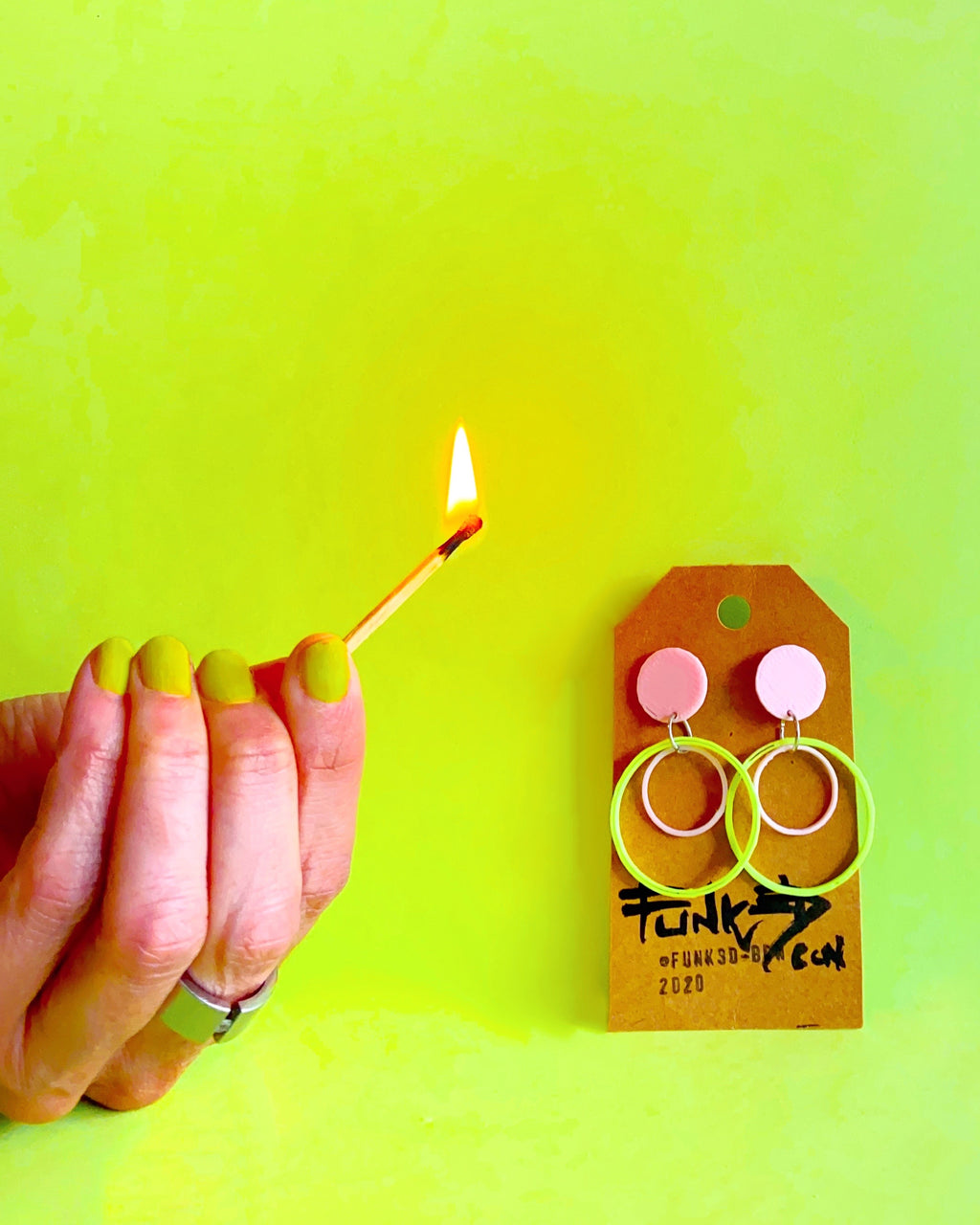 Pendientes Minimalistas de Colores - Countdown